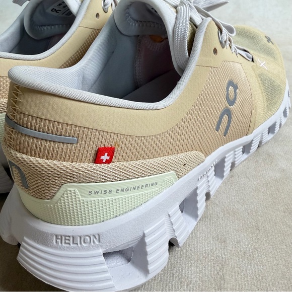 On Running Cloud X 3 Women’s 7.5 Savannah Frost Training Shoes w/ Box - Picture 8 of 16